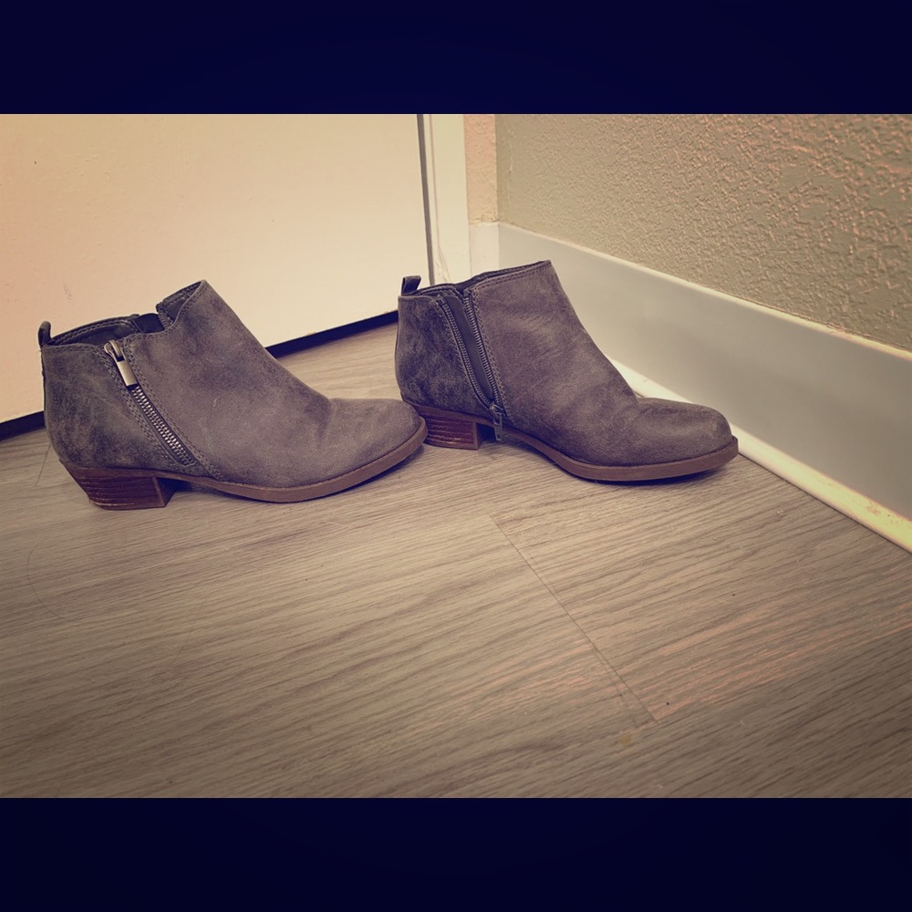 Women’s gray booties - Picture 1 of 9